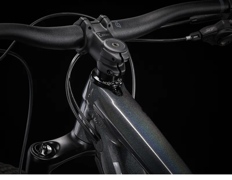 Trek Remedy 8 27.5 Mountain Bike in Prismatic-4